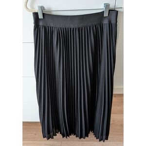 NWOT Quince Pleated Midi Skirt